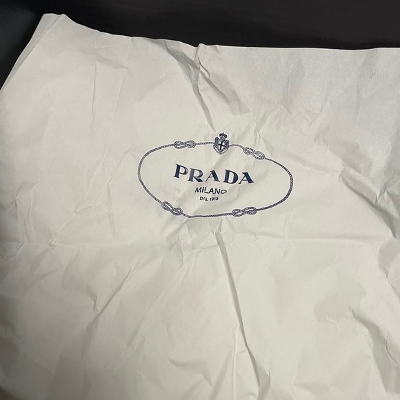 Prada Box {Box only} - Picture 3 of 4